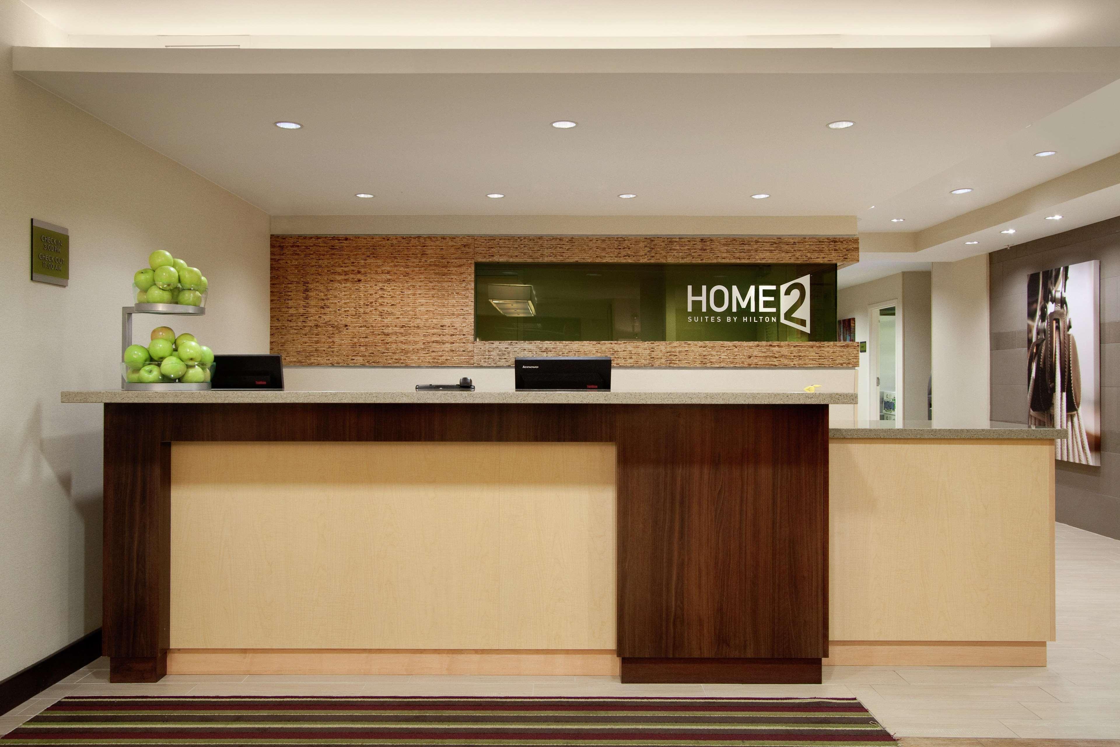 Comfort Inn & Suites Baltimore Beltér fotó